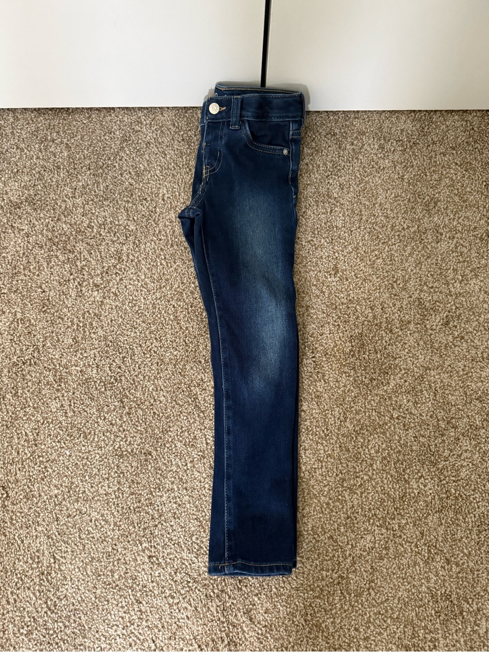 dark wash skinny jeans